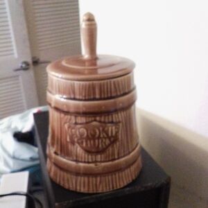 Cookie churn cookie jar